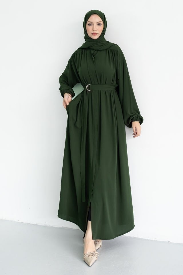 Omuzdan Büzgülü Ferace