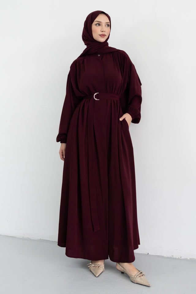 Omuzdan Büzgülü Ferace