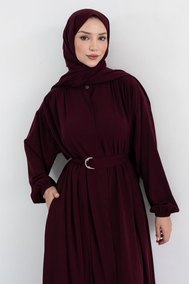 Omuzdan Büzgülü Ferace