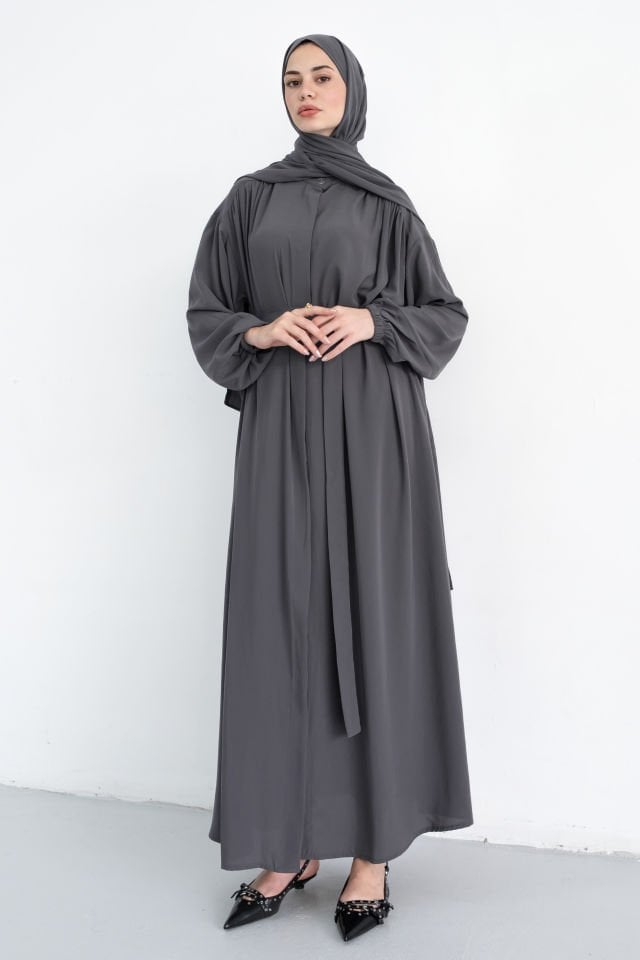 Omuzdan Büzgülü Ferace