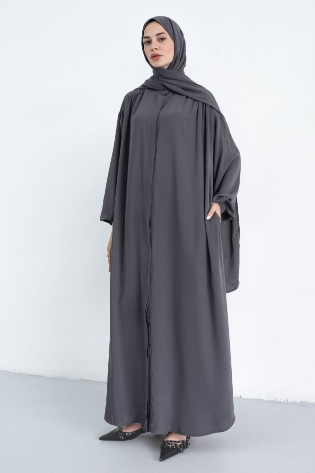 Omuzdan Büzgülü Ferace