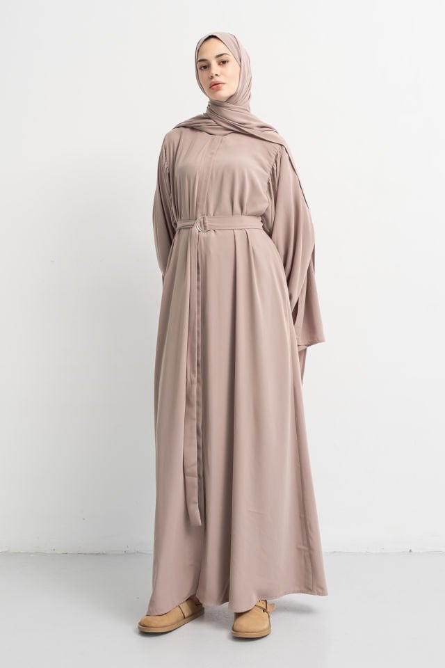 Omuzdan Büzgülü Ferace