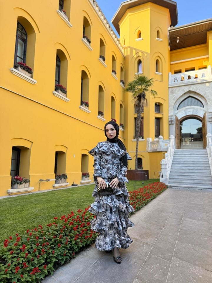 Kontes Volan Detaylı Elbise