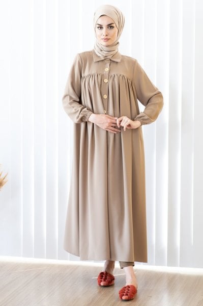 AHŞAP DÜĞMELİ FERACE